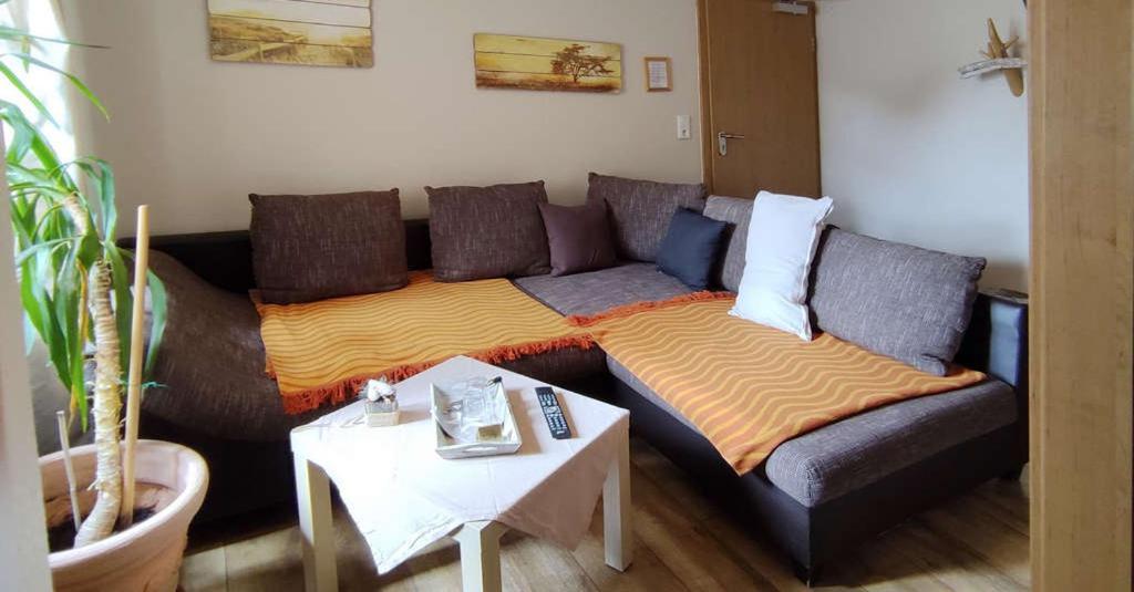 Pension Zur Schlummerstube Guntersblum Buitenkant foto